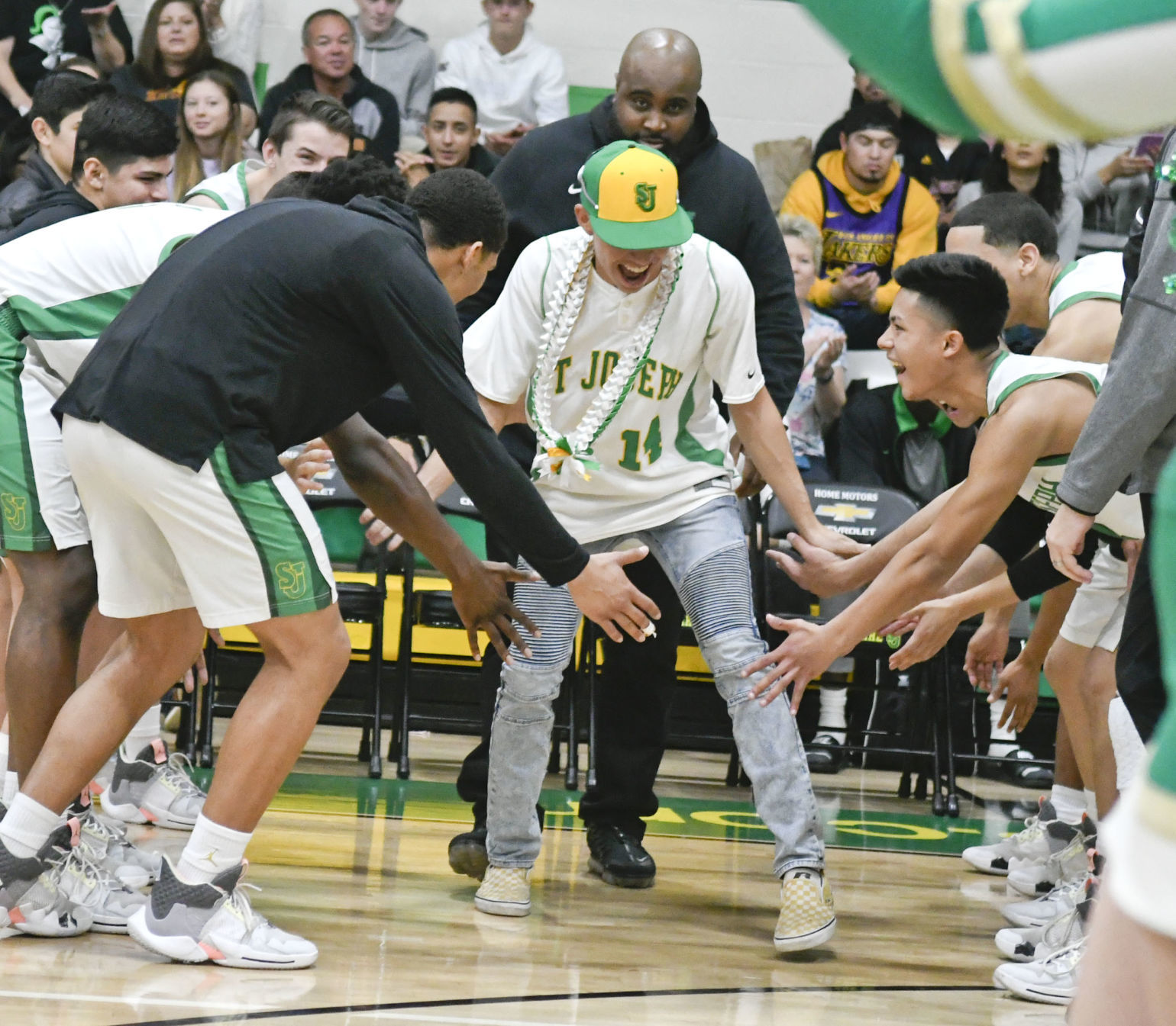021120 SJ senior night 09.jpg